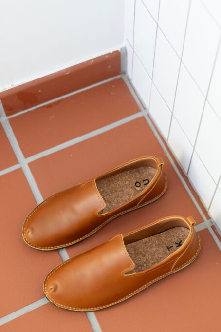 TOKU London kingad – Ocre - Image 3